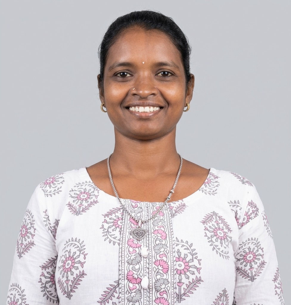 Sumati bai - Full time Cleaner in khar road in Mumbai
